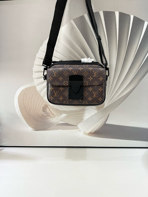 Dragons Bags ln Luxury Bag --70840