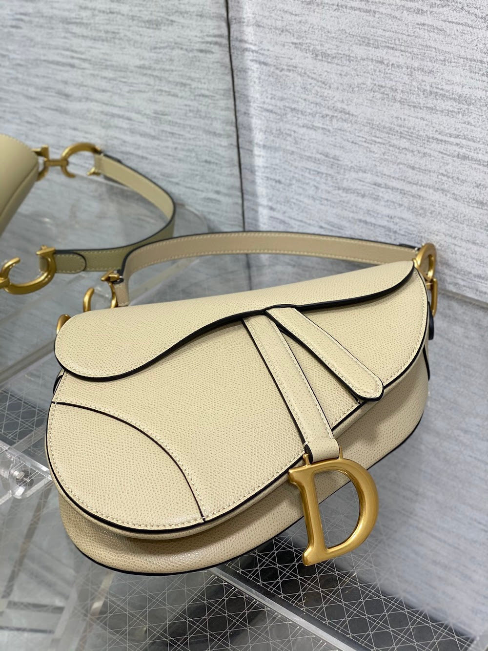 Dragons BagsDiorn Luxury Bag --114999