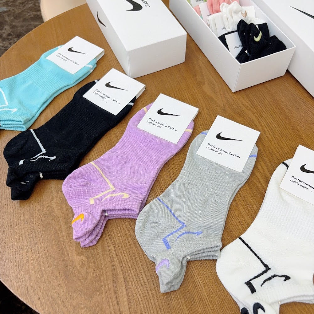 Dragons Bags Premium Luxury Socks --98183