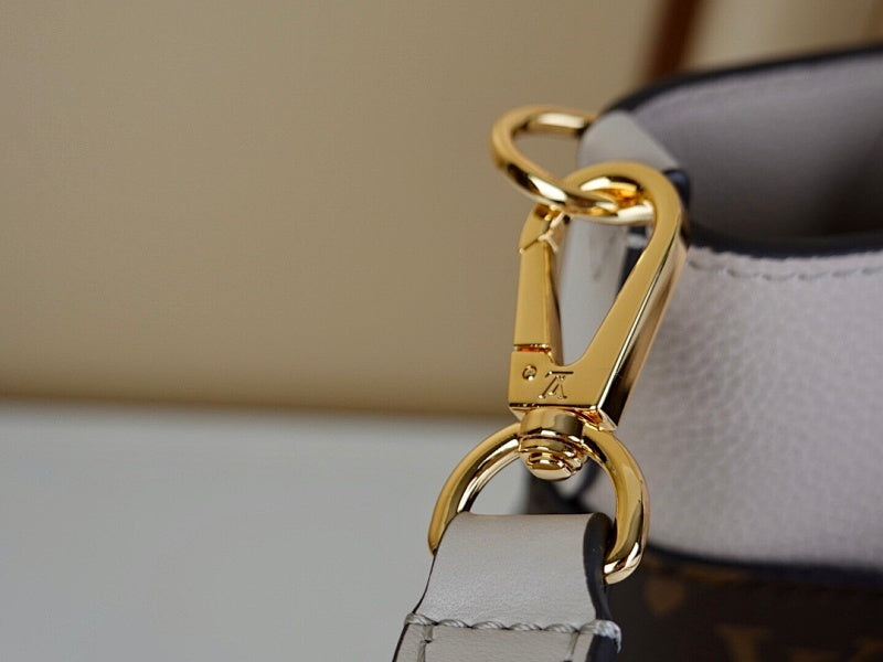 Dragons Bags ln Luxury Bag --66678
