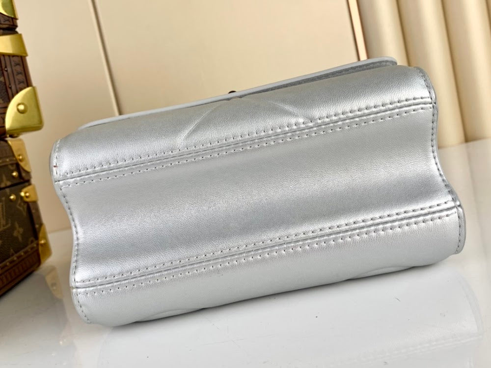 Dragons Bags ln Luxury Bag --60699