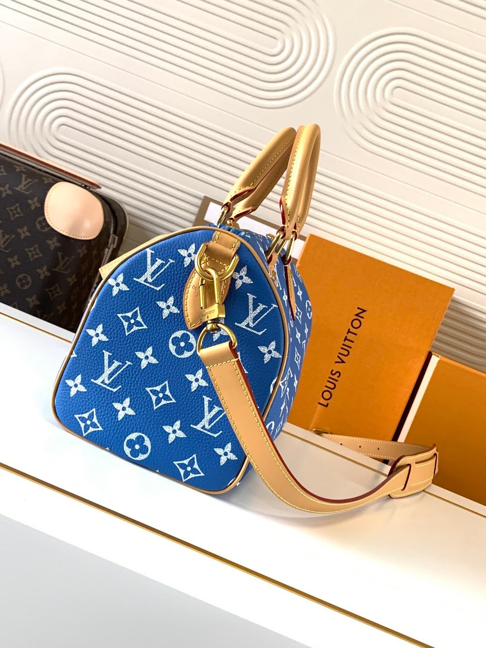 Dragons Bags ln Luxury Bag --81637