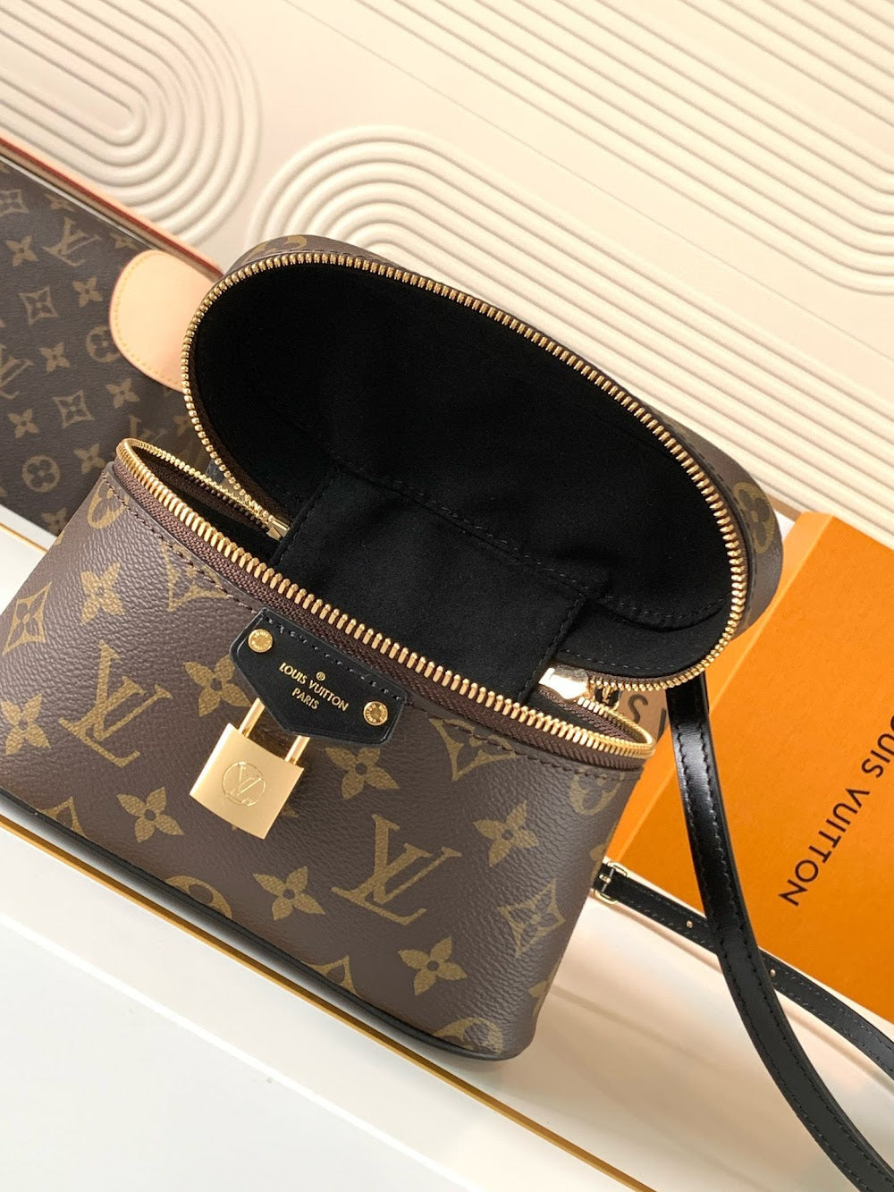 Dragons Bags LVn Luxury Bag --80300