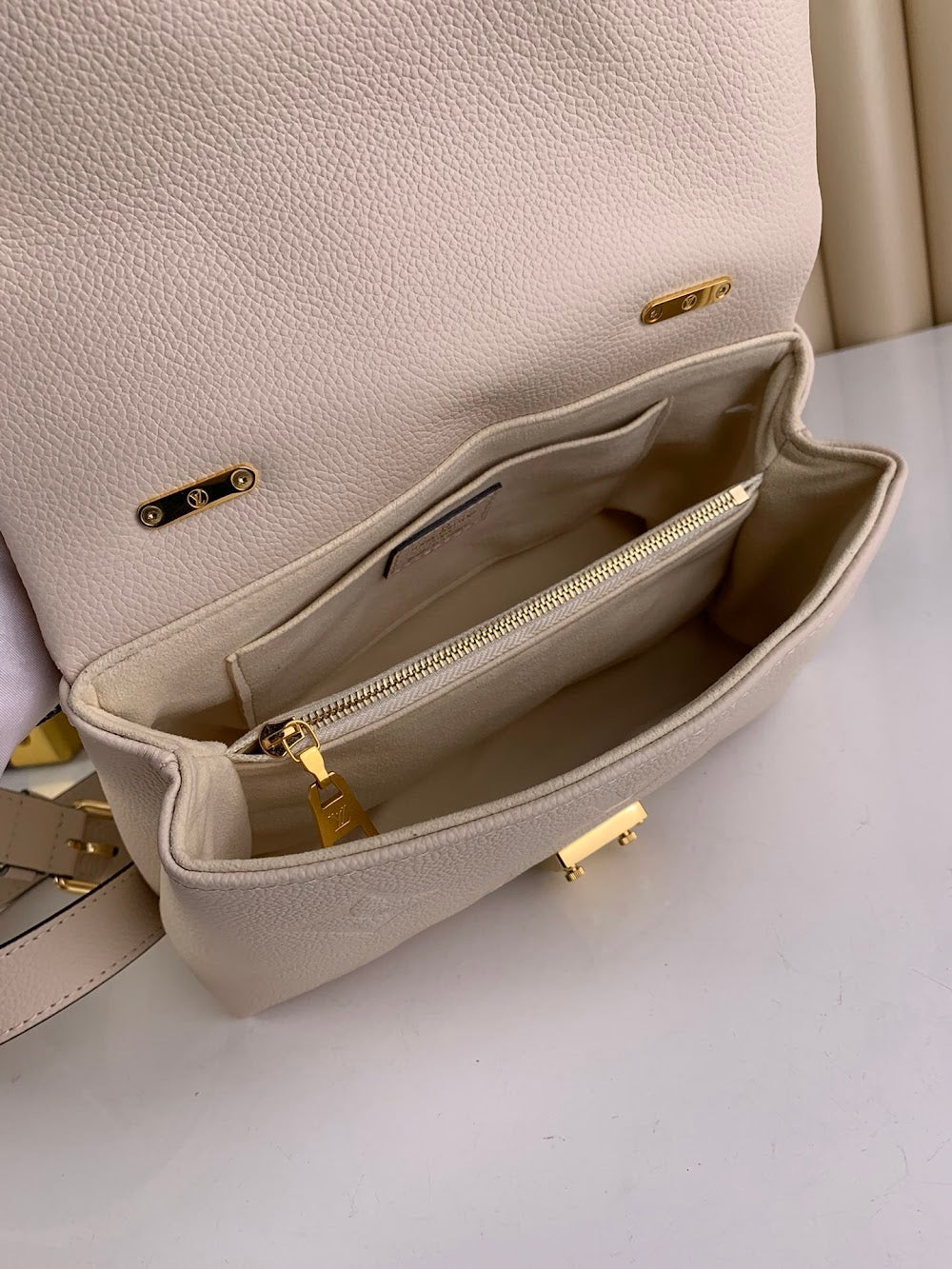Dragons Bags ln Luxury Bag --60996