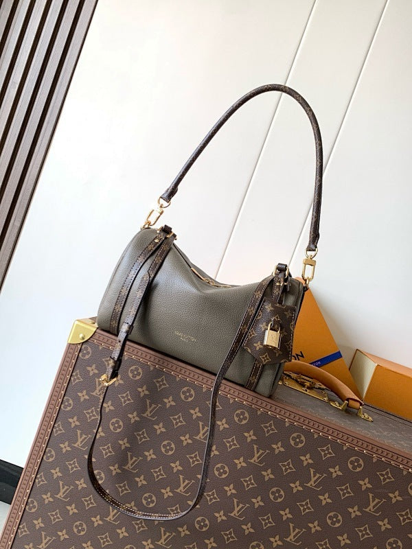 Dragons Bags ln Luxury Bag --81774