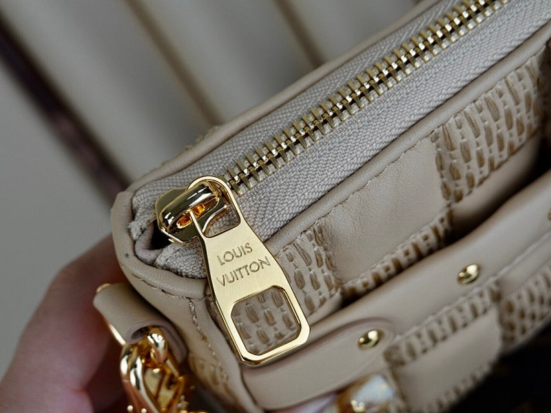 Dragons Bags ln Luxury Bag --60287