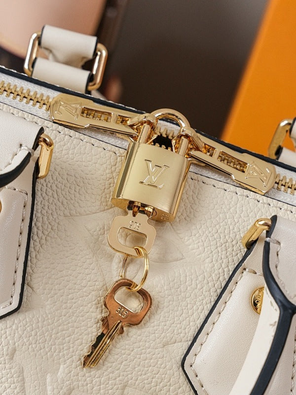 Dragons Bags ln Luxury Bag --81829