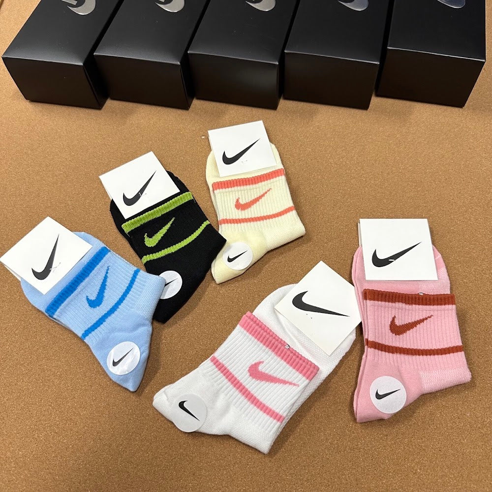 Dragons Bags Premium Luxury Socks --98379