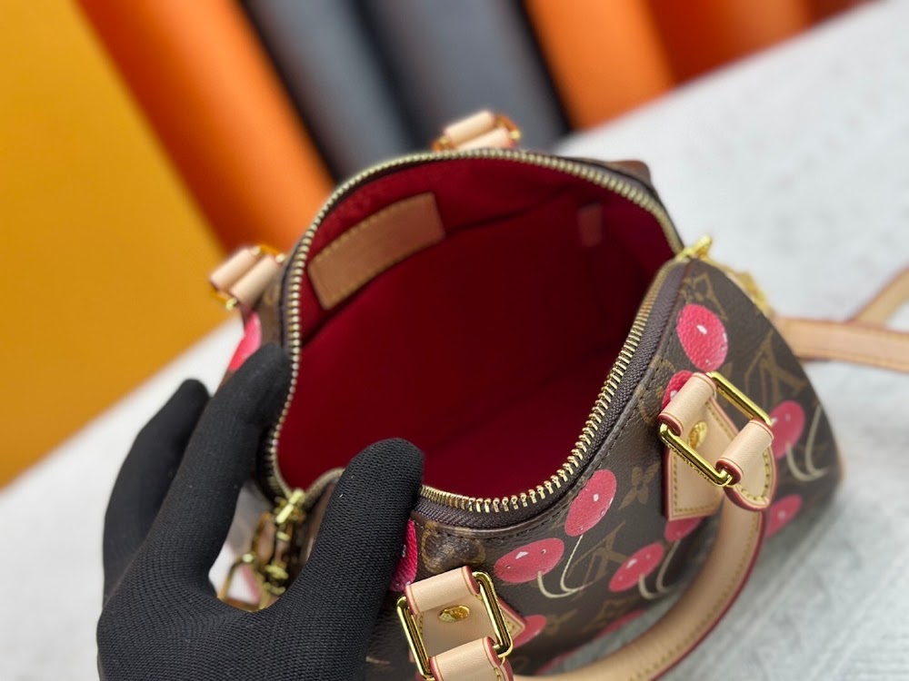 Dragons Bags ln Luxury Bag --76951