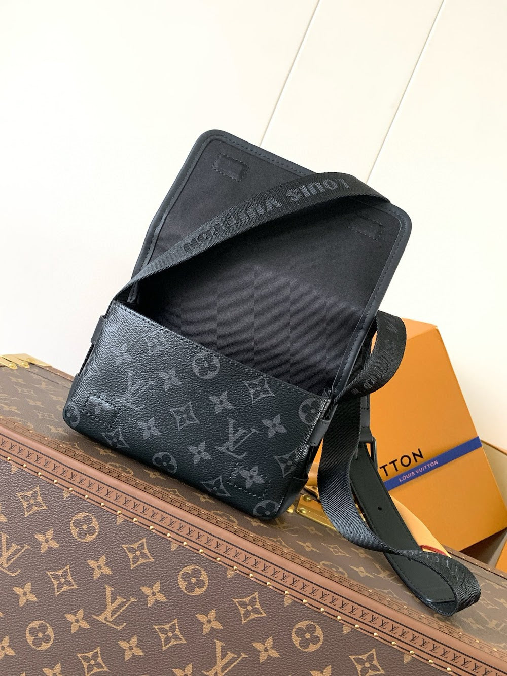 Dragons Bags ln Luxury Bag --71090