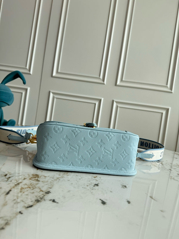 Dragons Bags ln Luxury Bag --81742