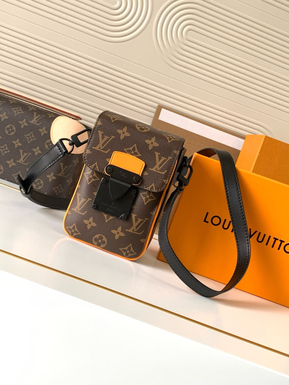 Dragons Bags ln Luxury Bag --70968