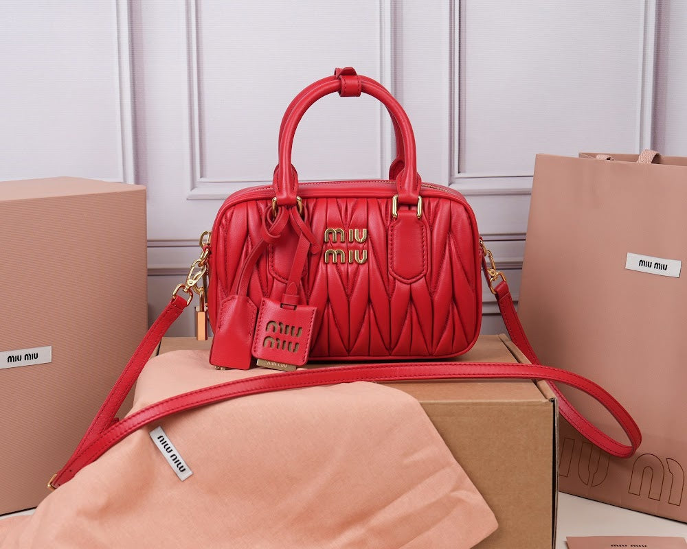 Dragons Bags Miun Miun Luxury Bag --123612