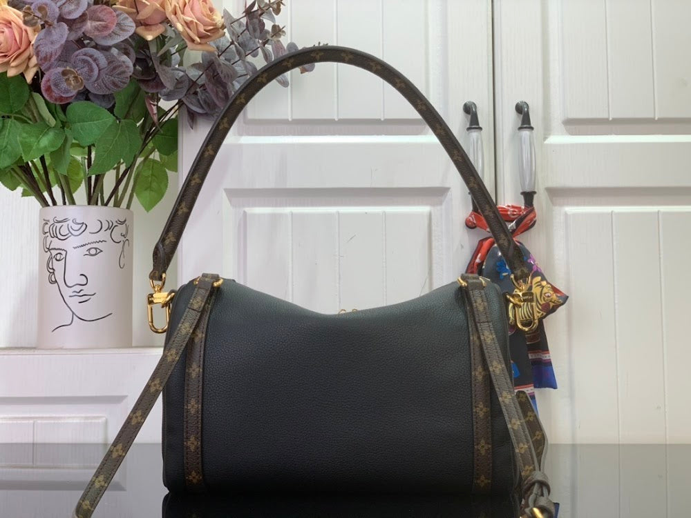 Dragons Bags ln Luxury Bag --96698