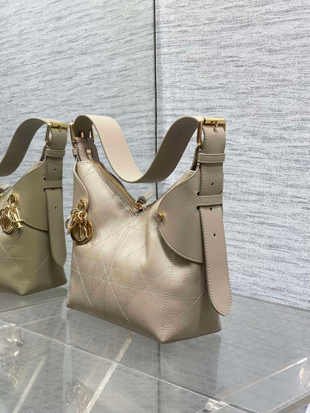 Dragons BagsDiorn Luxury Bag --116081