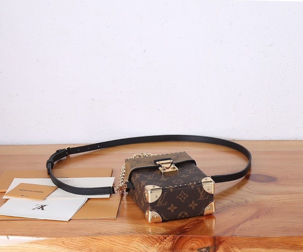 Dragons Bags ln Luxury Bag --97319