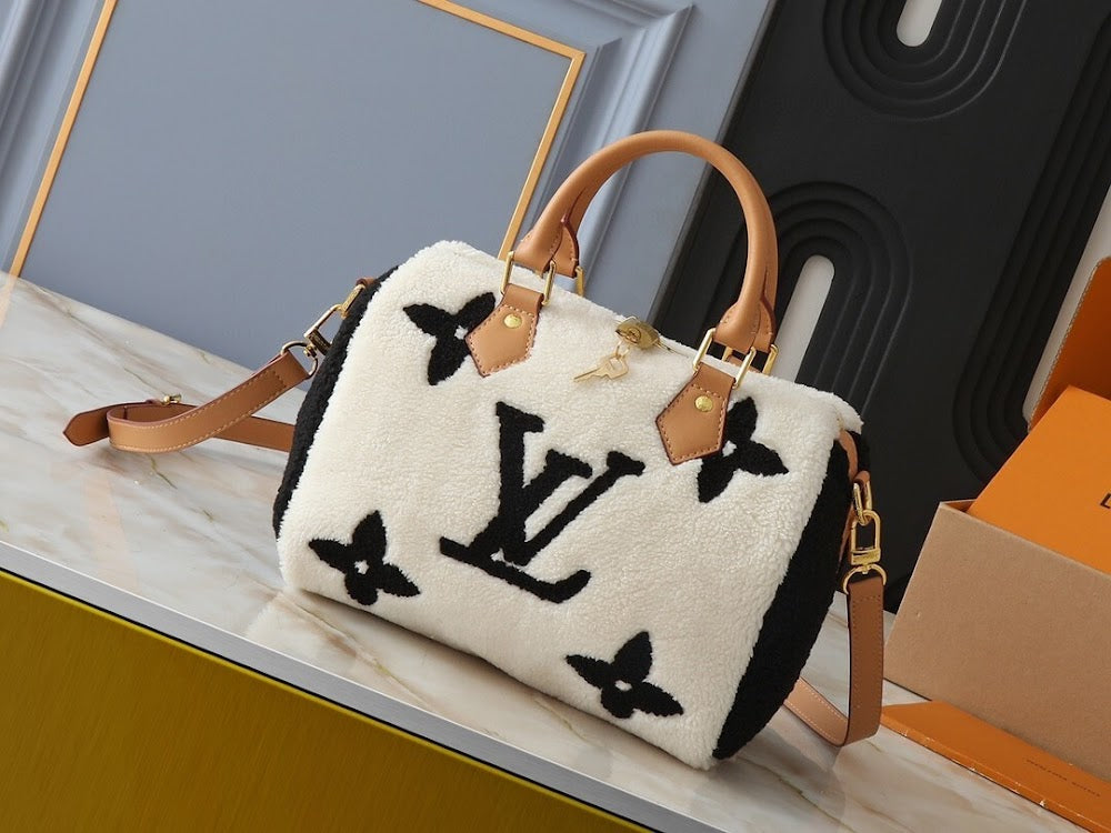 Dragons Bags ln Luxury Bag --76518