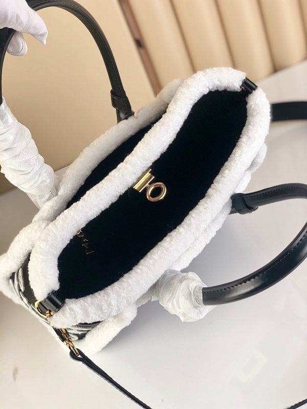 Dragons Bags ln Luxury Bag --60598