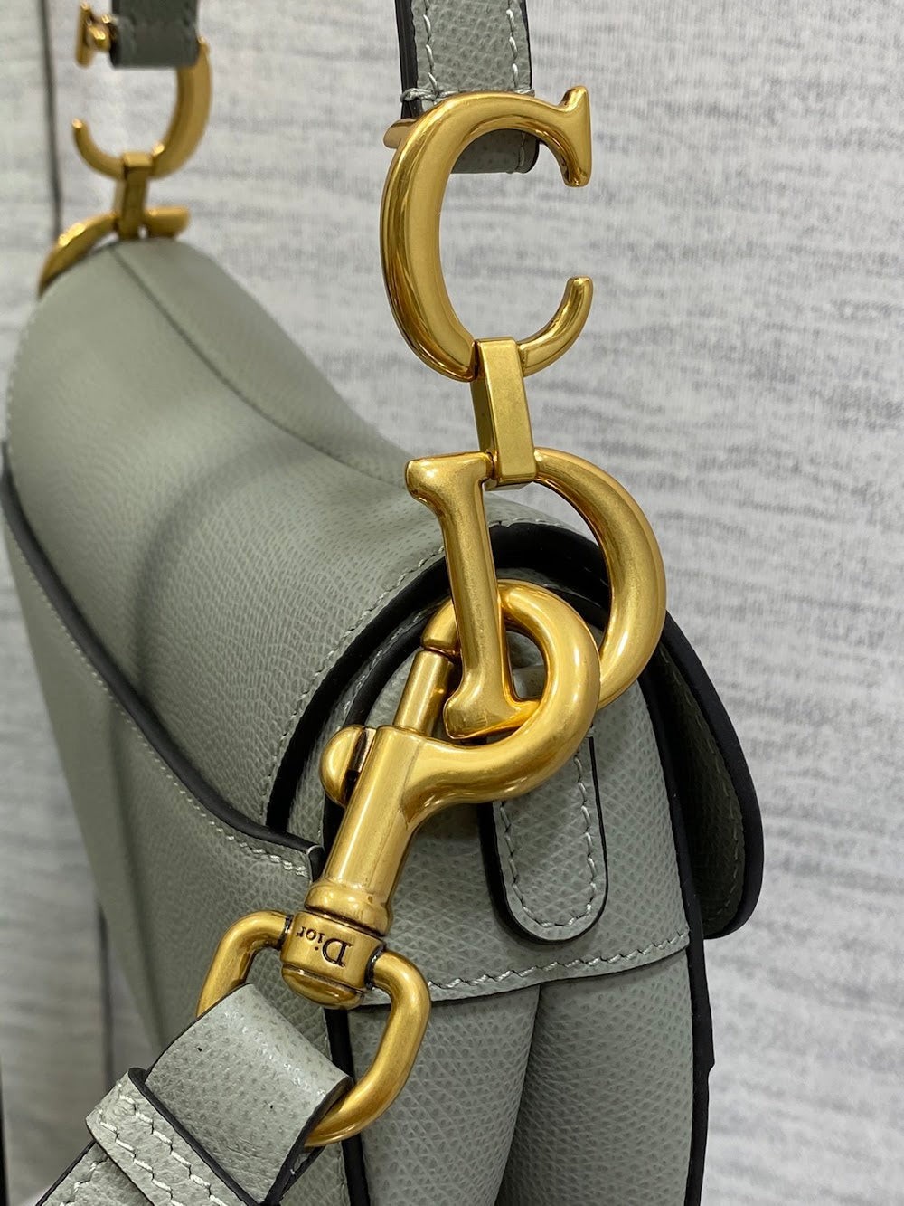 Dragons BagsDiorn Luxury Bag --115000