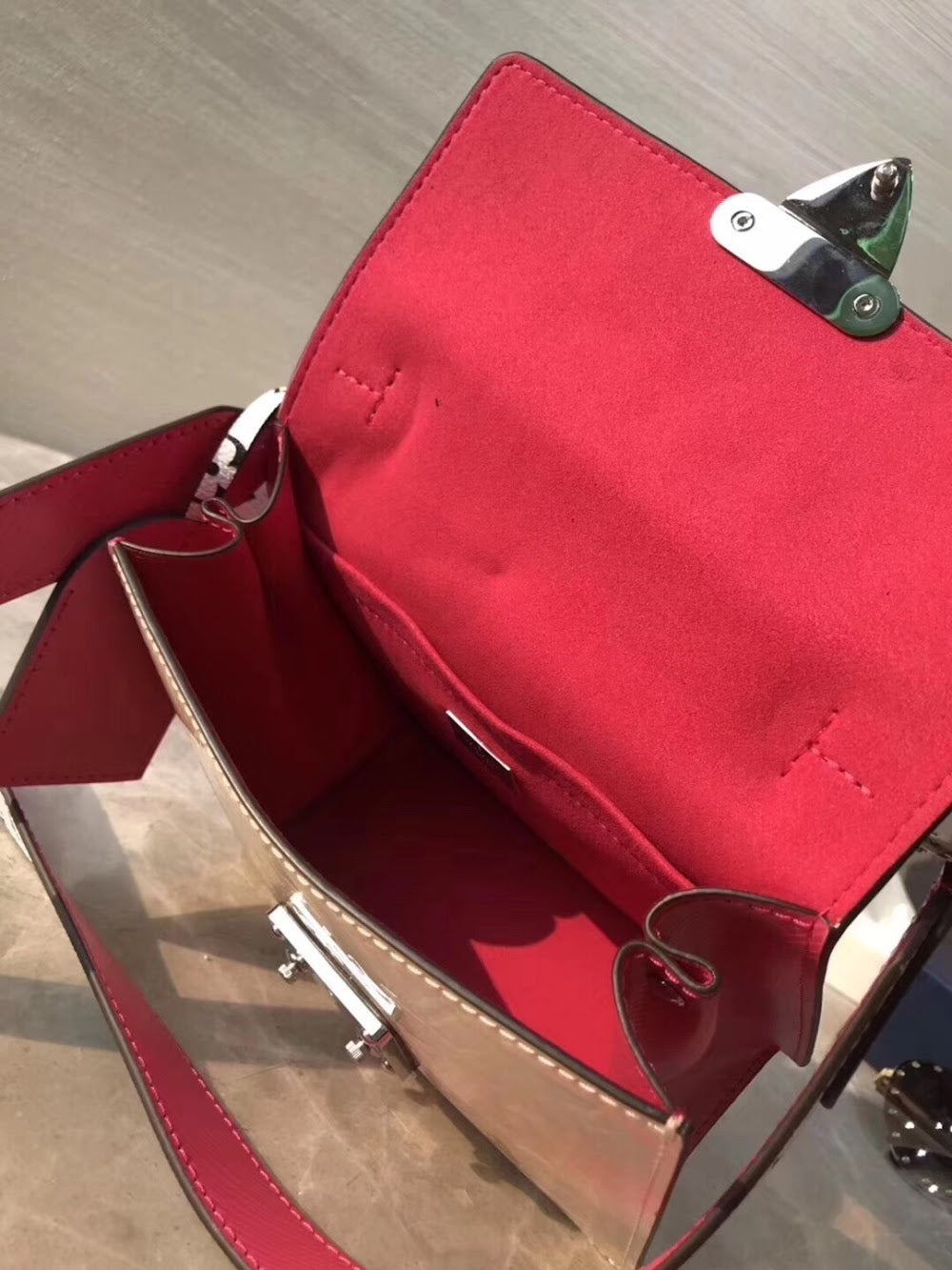 Dragons Bags ln Luxury Bag --60047