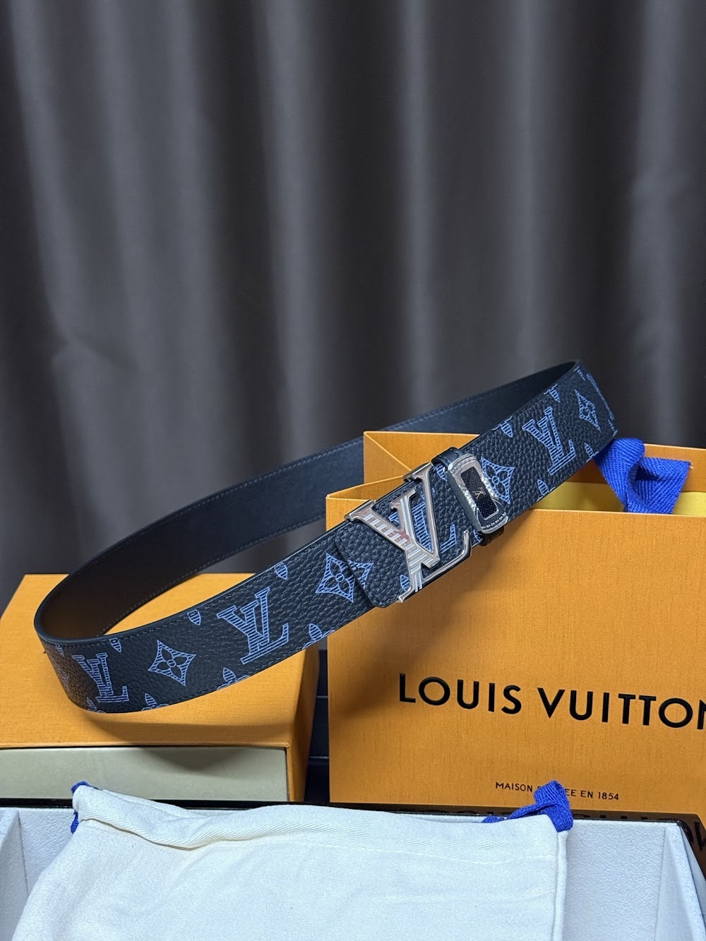 Dragons Bags ln Luxury Belt --101024