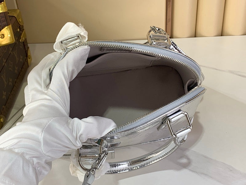 Dragons Bags ln Luxury Bag --56644