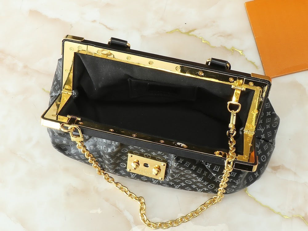 Dragons Bags ln Luxury Bag --78650