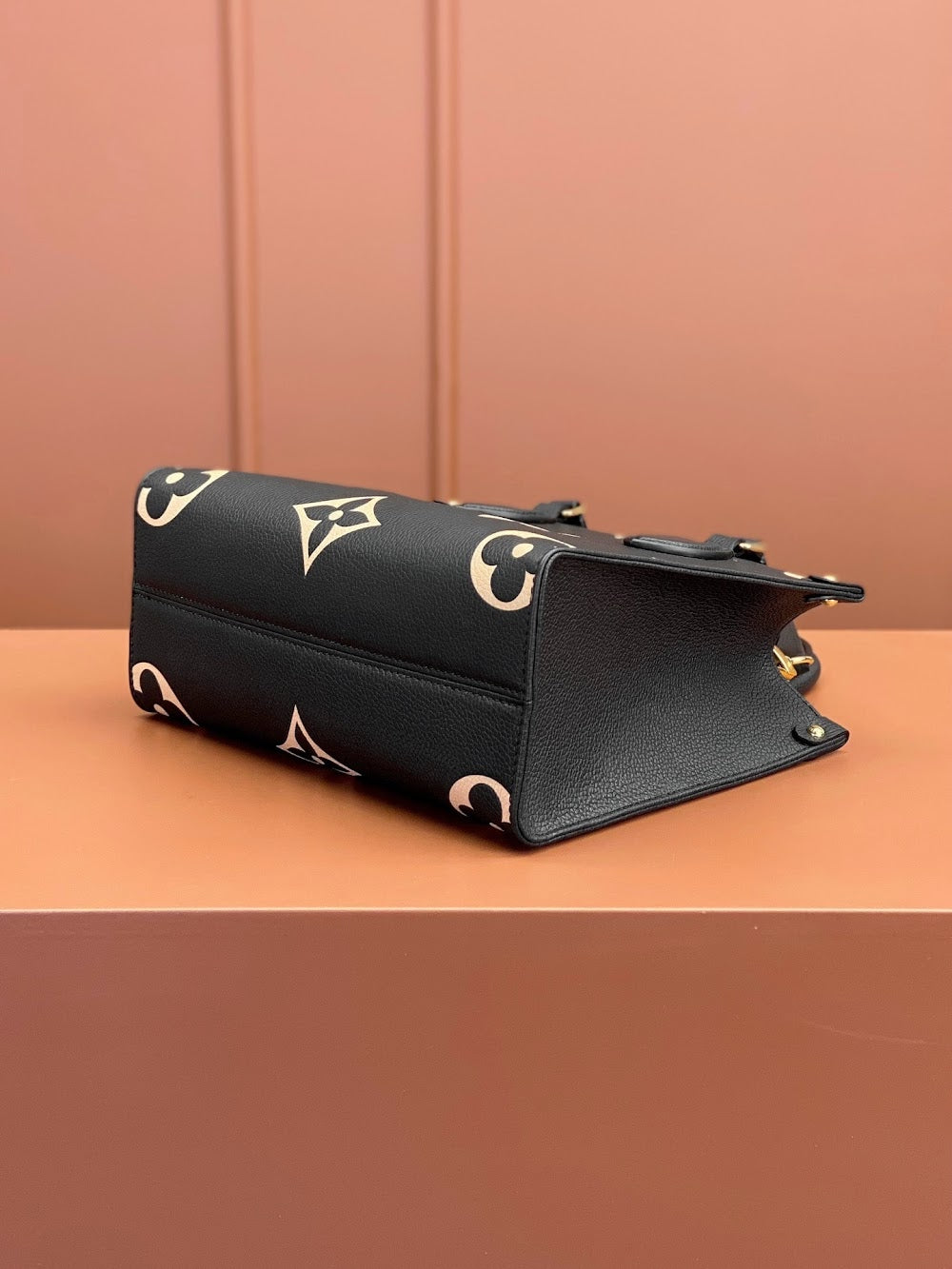 Dragons Bags ln Luxury Bag --81807