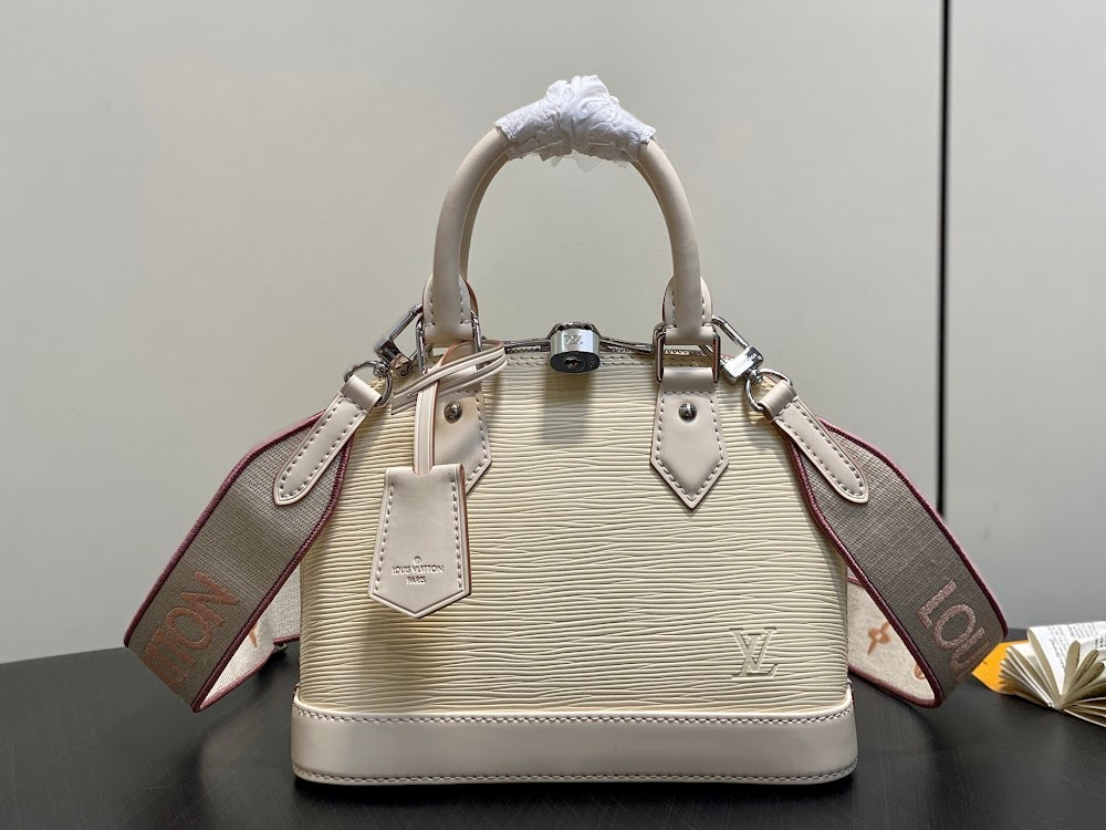 Dragons Bags ln Luxury Bag --95838