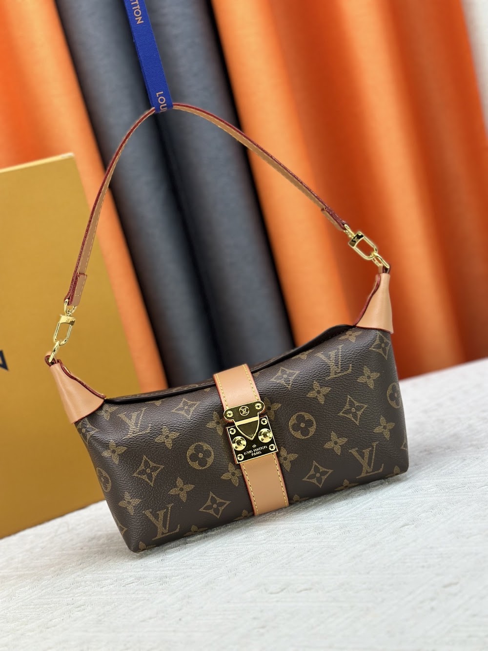 Dragons Bags ln Luxury Bag --77519