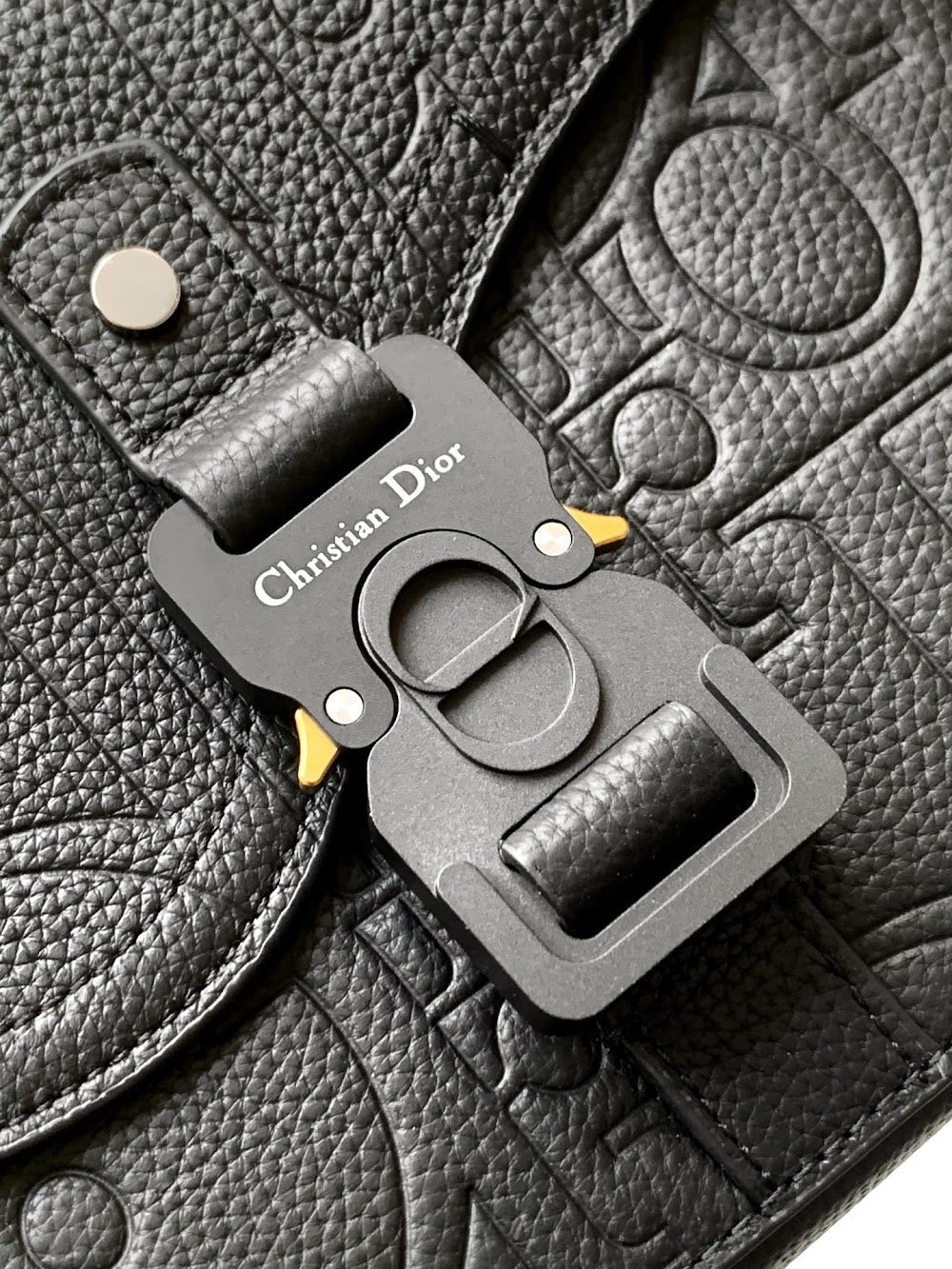 Dragons BagsDiorn Luxury Bag --116010
