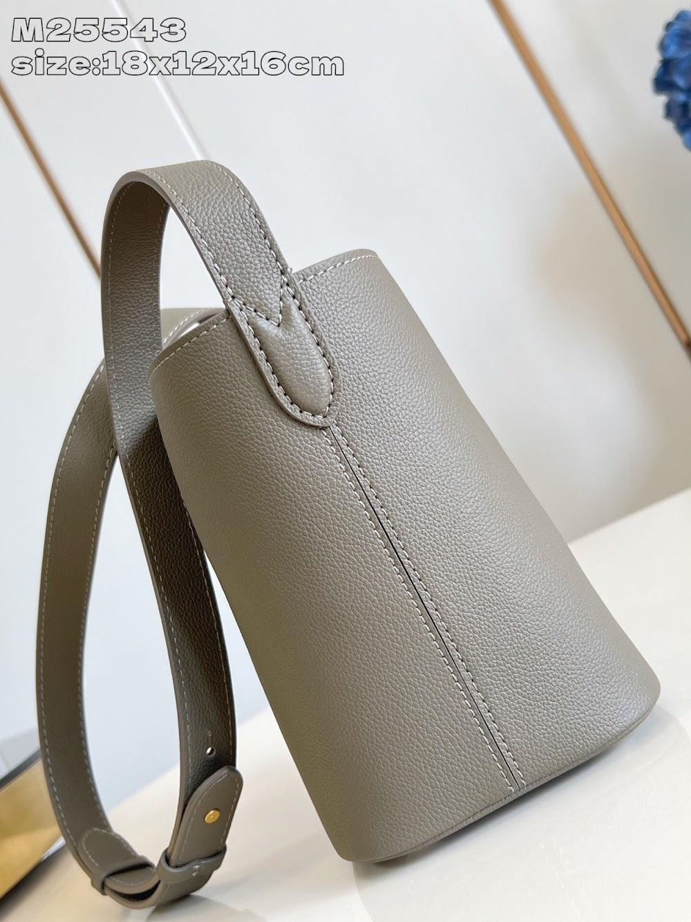 Dragons Bags ln Luxury Bag --96842