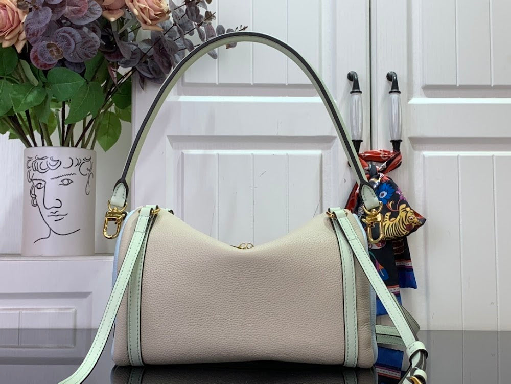 Dragons Bags ln Luxury Bag --96697