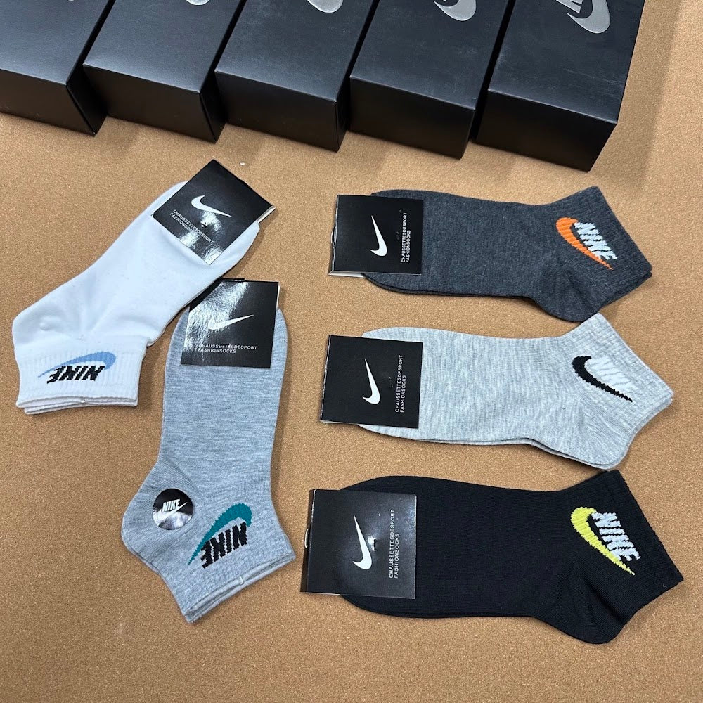 Dragons Bags Premium Luxury Socks --98312
