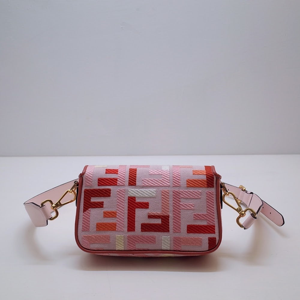 new-luxury-designer-bags-nm15284
