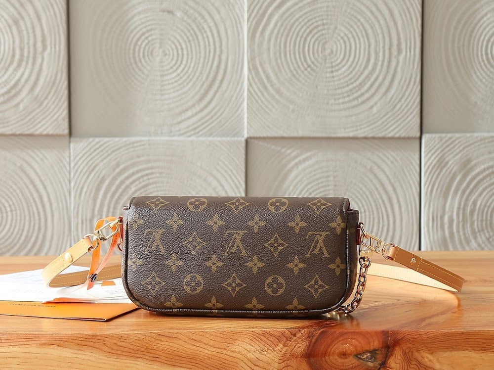Dragons Bags ln Luxury Bag --97257