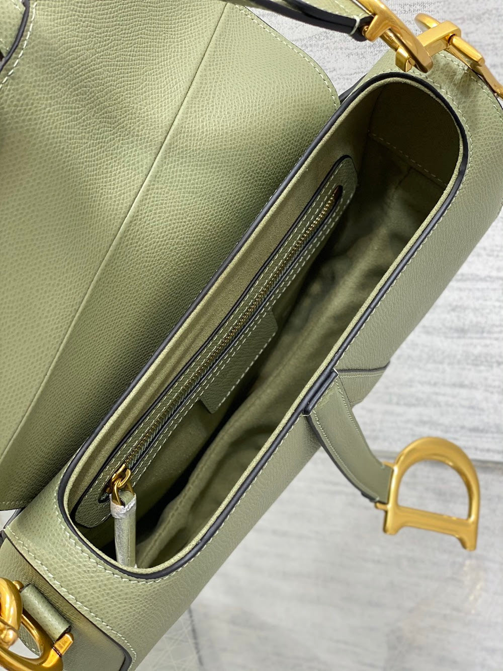 Dragons BagsDiorn Luxury Bag --115010