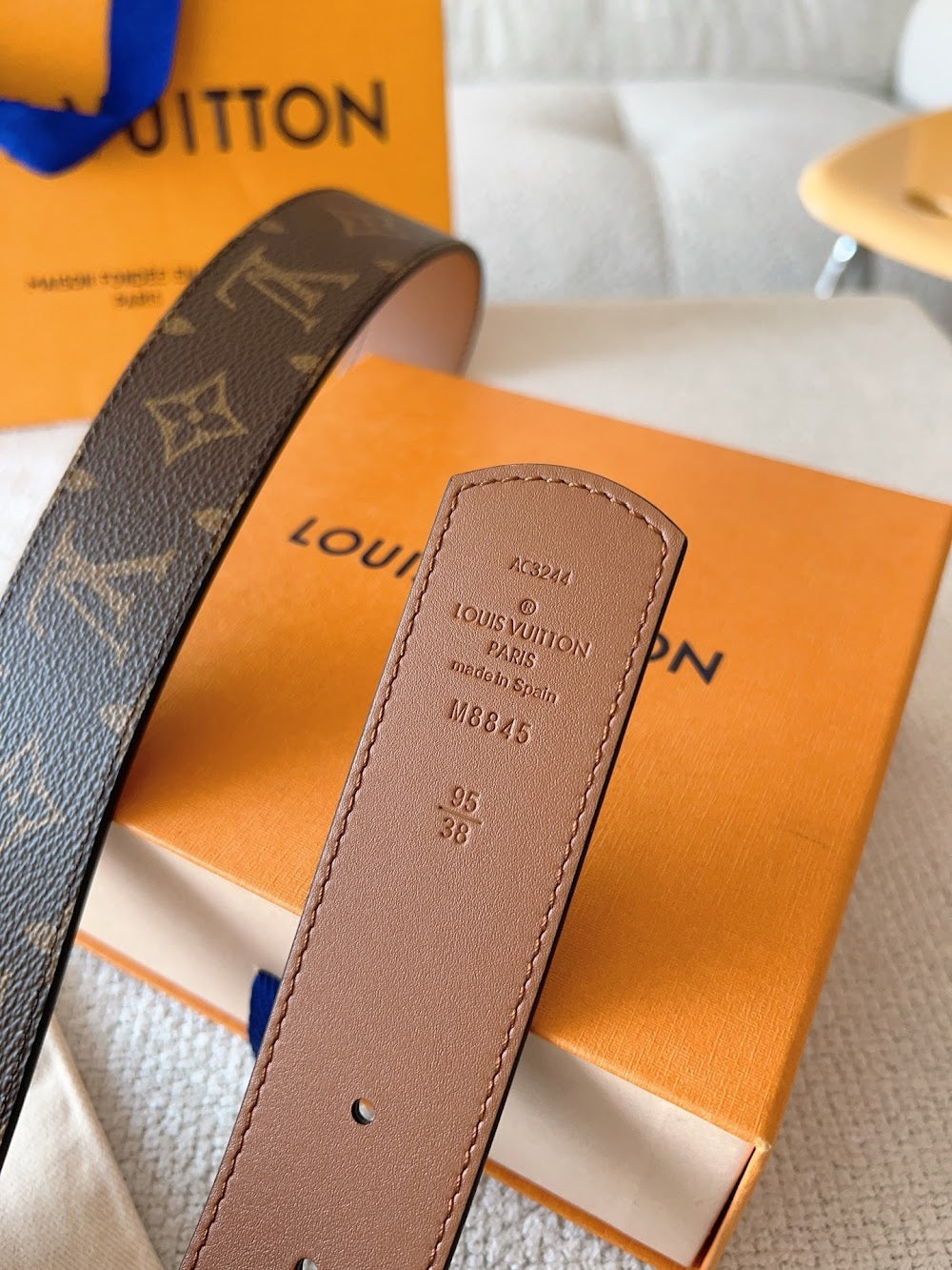 Dragons Bags ln Luxury Belt --110226