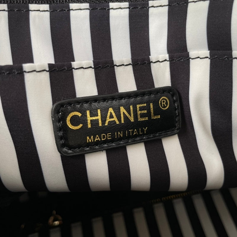 new-luxury-designer-bags-nm9397
