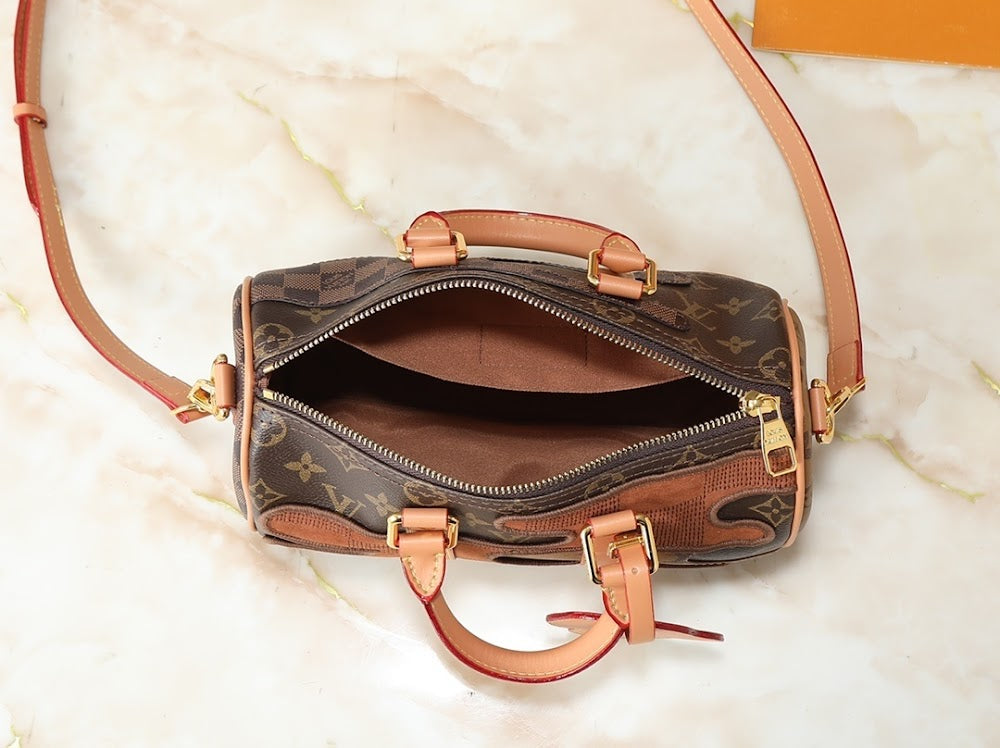 Dragons Bags ln Luxury Bag --77515