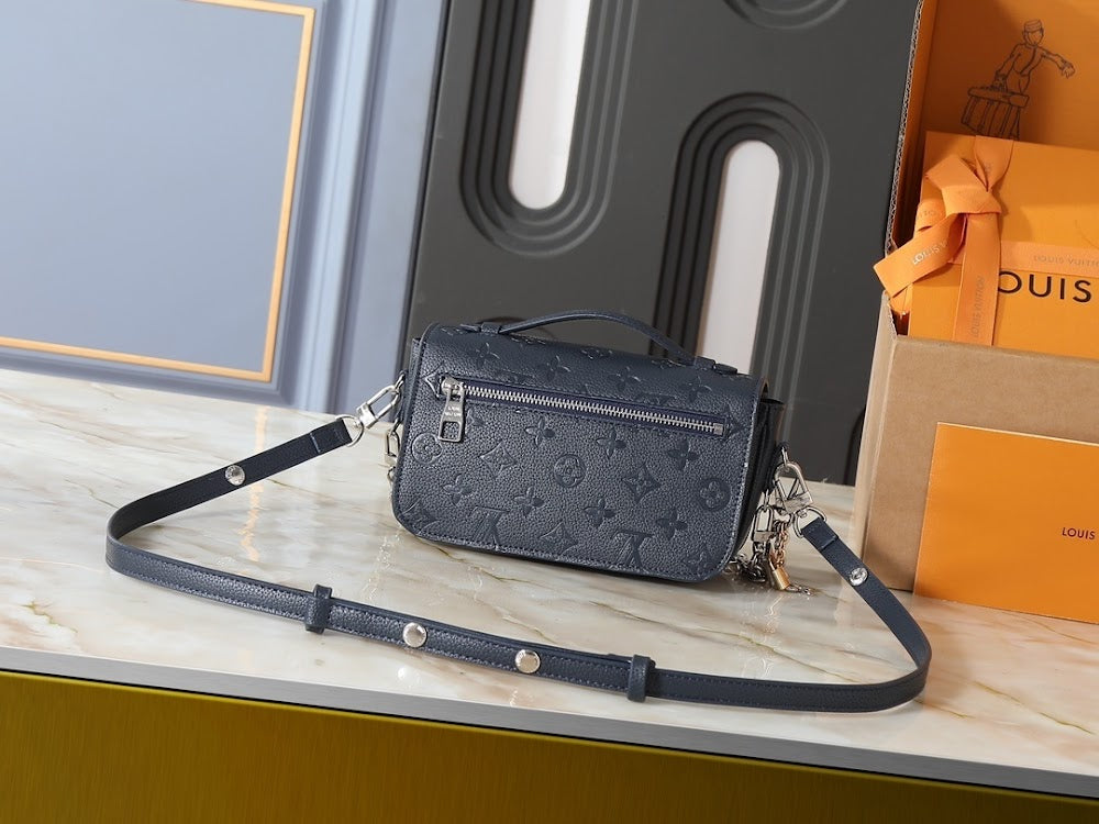 Dragons Bags ln Luxury Bag --77683