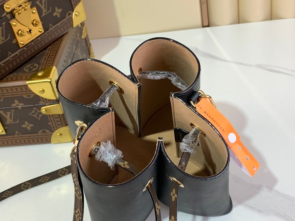 Dragons Bags ln Luxury Bag --62564