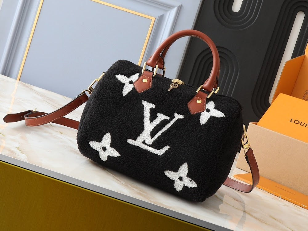 Dragons Bags ln Luxury Bag --76518