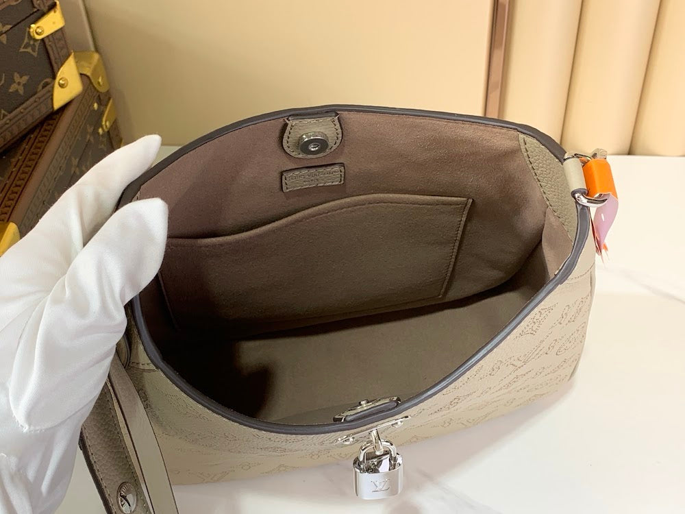 Dragons Bags ln Luxury Bag --62916