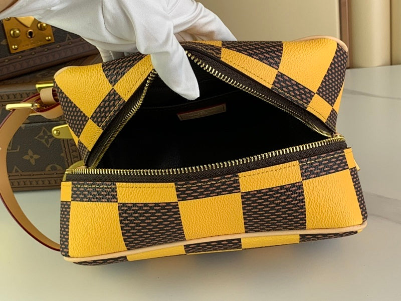 Dragons Bags ln Luxury Bag --69056