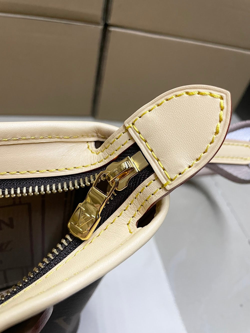 Dragons Bags ln Luxury Bag --96319