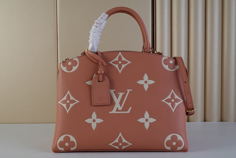 Dragons Bags ln Luxury Bag --56524