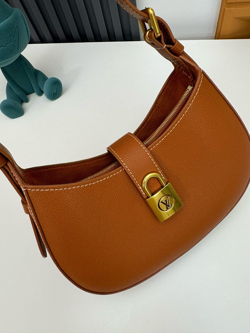 Dragons Bags ln Luxury Bag --81452