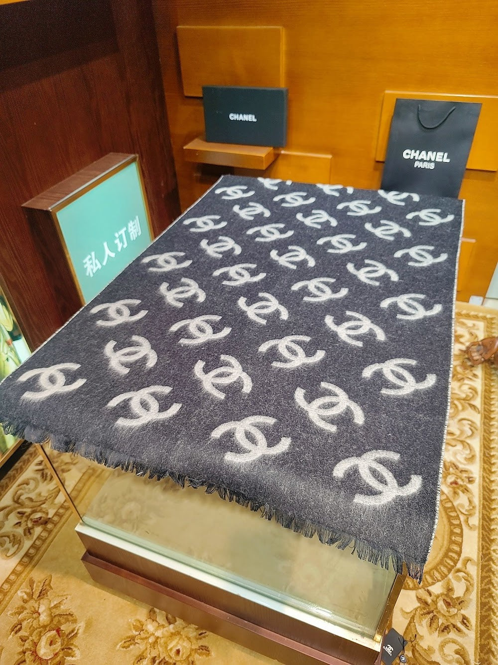 Dragons Bags Premium Designer Scarf --99177