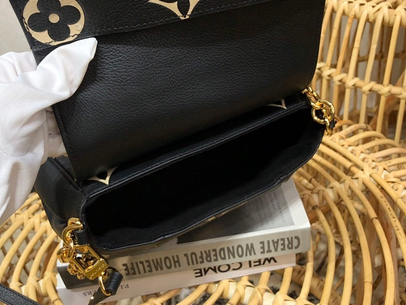 Dragons Bags ln Luxury Bag --60085